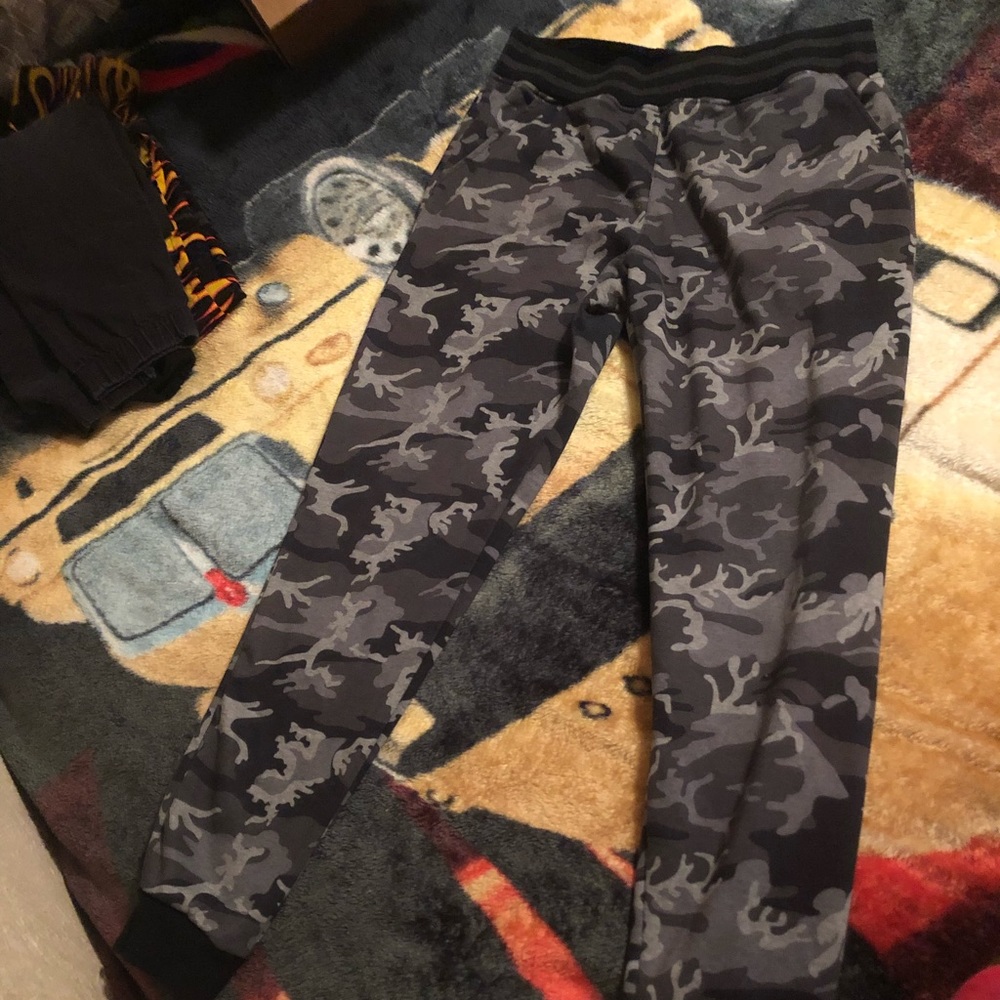 Arctic camo print joggers